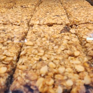 Hafer-Dattel-Schnitte